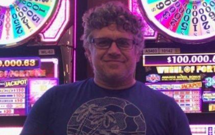 Jackpot: Canadian Man Wins $3.2M On Late Girlfriend’s Favorite Slot Machine