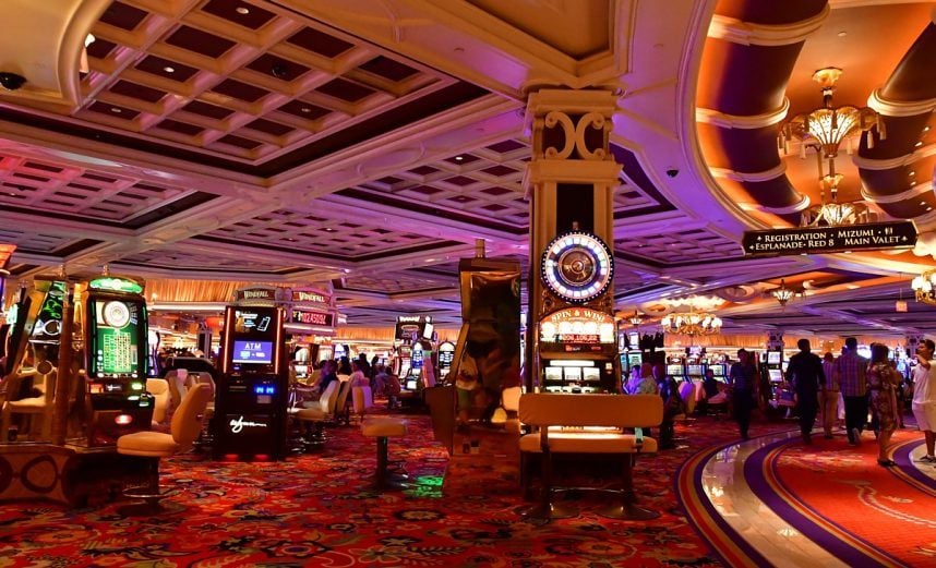 Man Sues Bellagio Over Alleged Assault by Would-Be Jackpot Thieves