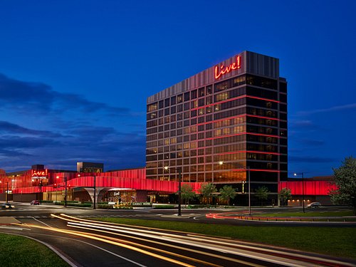 Robbers steal $4,000 from guests at Live! Casino.